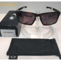 Óculos de Sol Oakley modelo Sliver OO9262