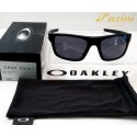Óculos de Sol Oakley modelo Drop Point OO9367